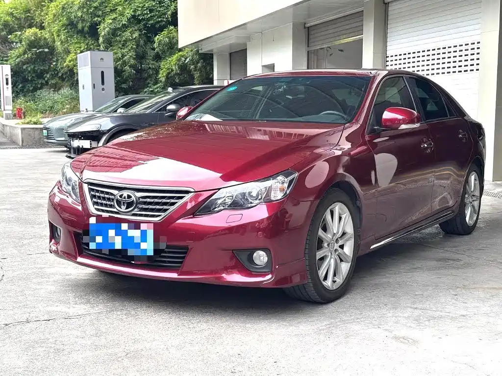 Toyota Reiz 2013