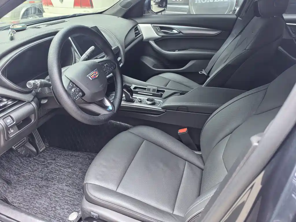 Cadillac CT5 — миниатюра 4