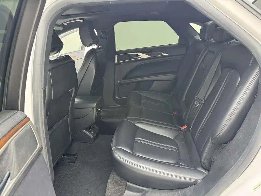 Lincoln MKZ — миниатюра 5