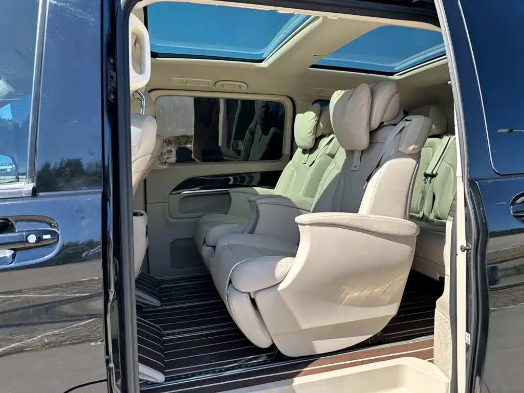 Mercedes-Benz V-Class — миниатюра 10