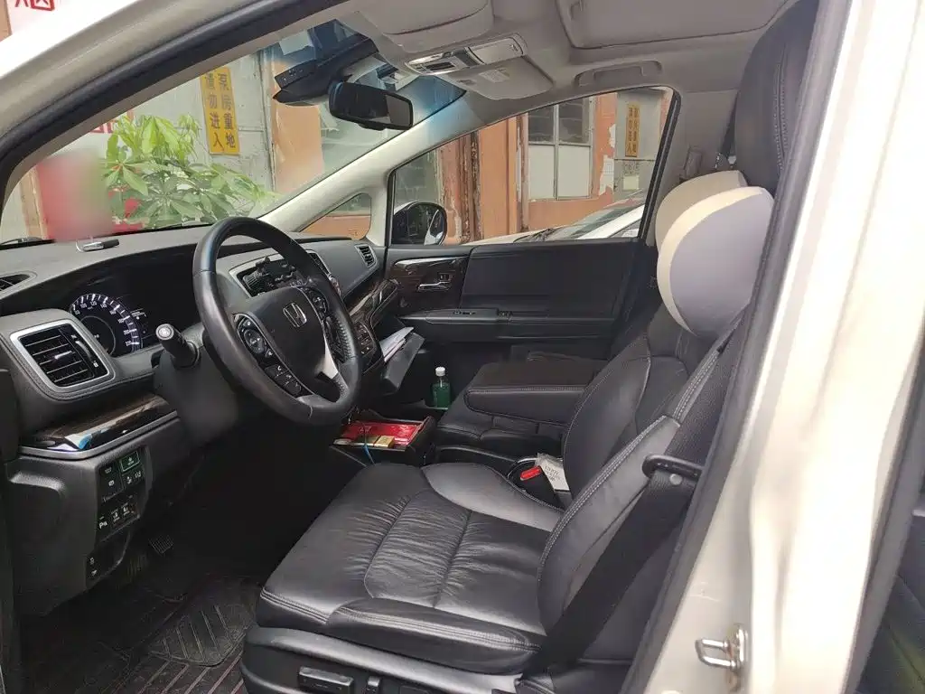 Honda Odyssey — миниатюра 8