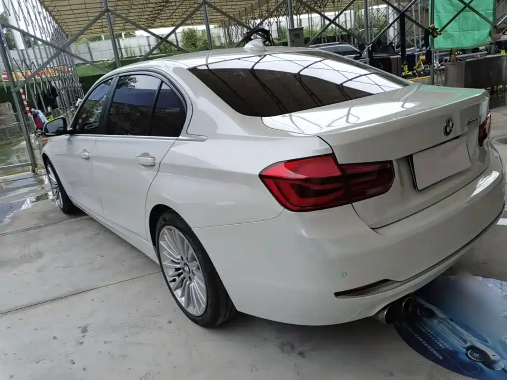 BMW 3 Series — миниатюра 5