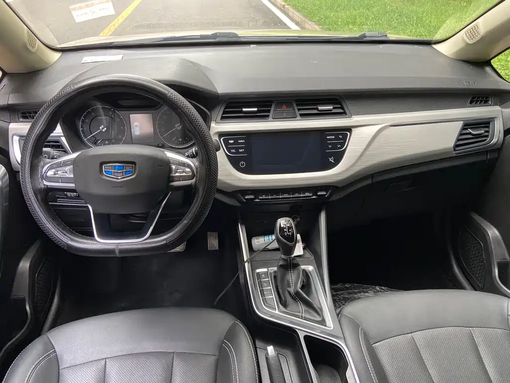 Geely Vision X3 — миниатюра 8
