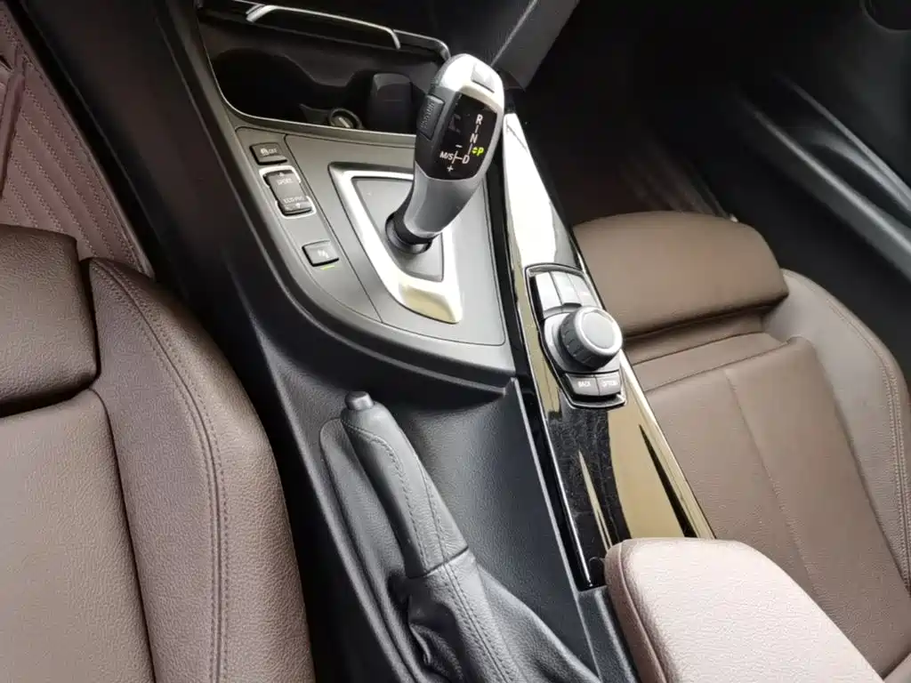 BMW 3 Series — миниатюра 14