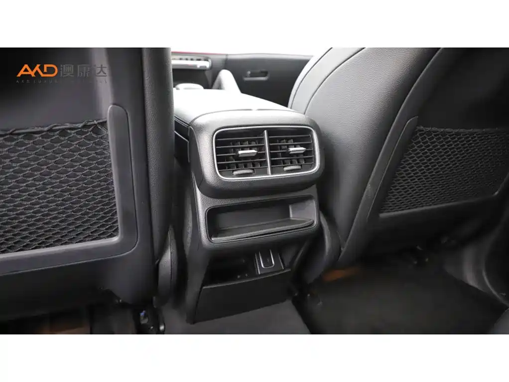 Mercedes-Benz GLE (Import) — миниатюра 9