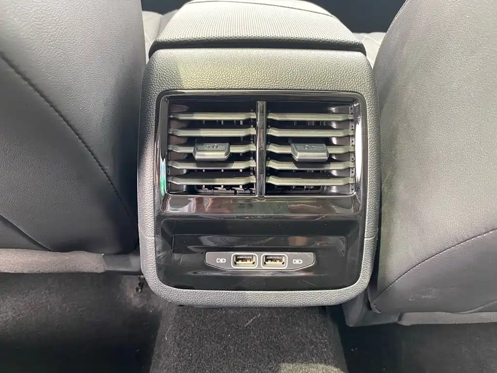 Volkswagen Sagitar — миниатюра 18