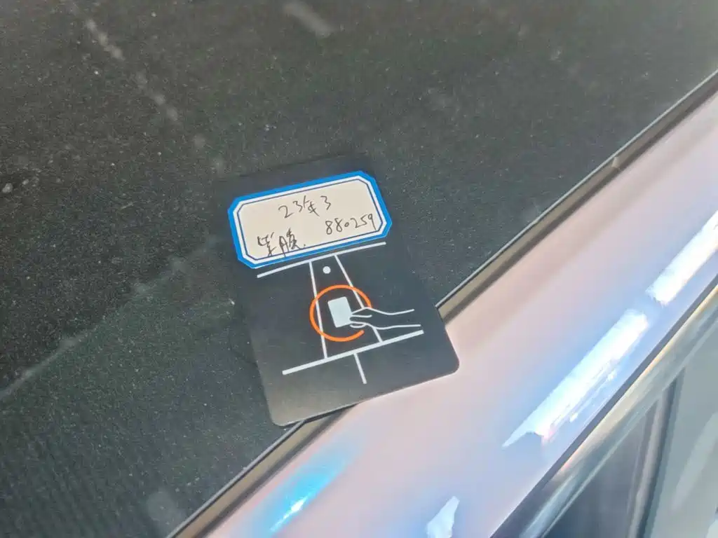 Tesla Model 3 — миниатюра 9