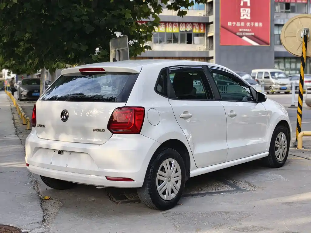 Volkswagen Polo — миниатюра 8