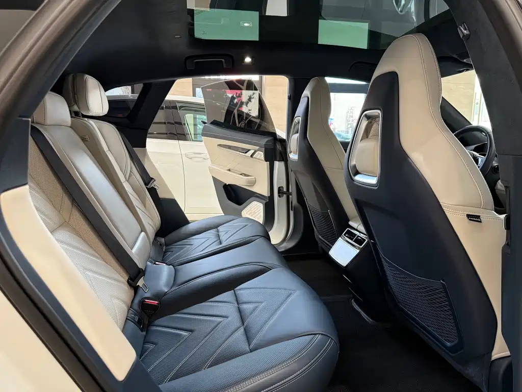 ZEEKR EXTREME KRYPTON 001