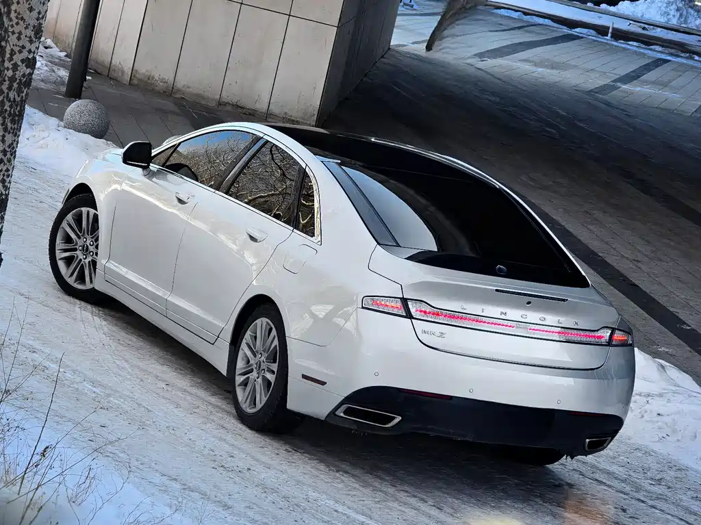 LINCOLN MKZ