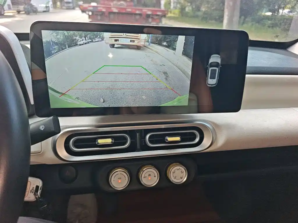 Wuling MINIEV — миниатюра 13