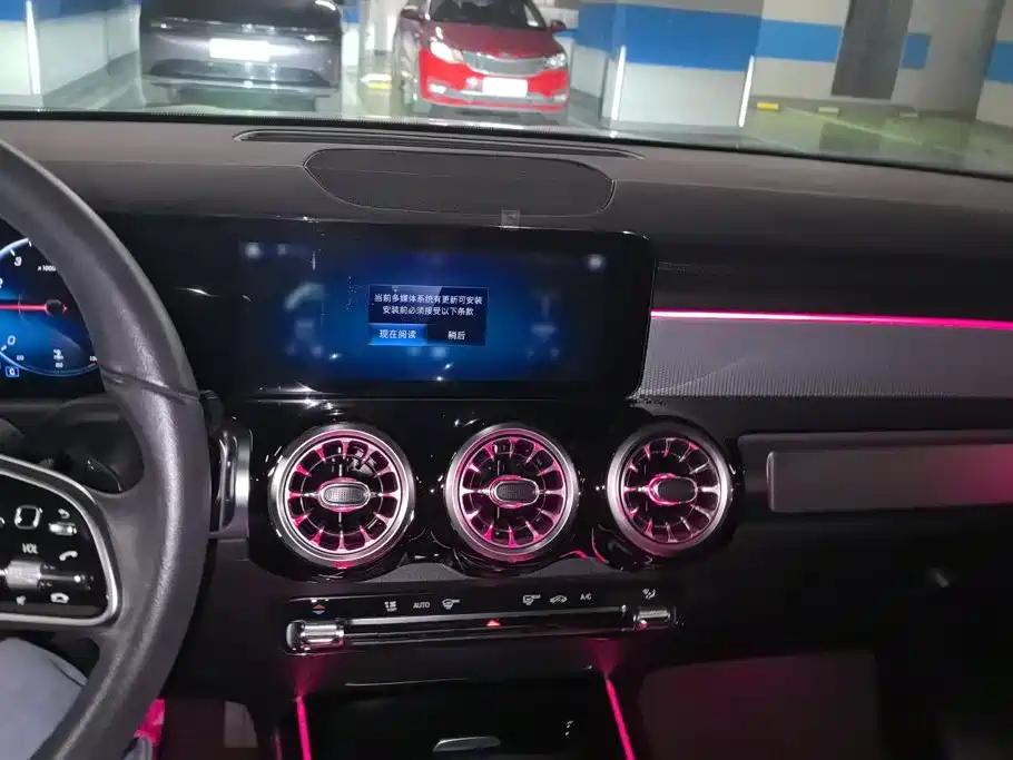 Mercedes-Benz GLB — миниатюра 13