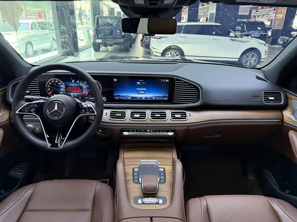 Mercedes-Benz GLS — миниатюра 13