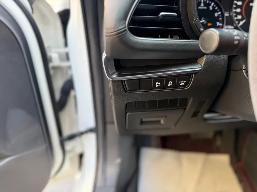 Mazda 3 Axela — миниатюра 8