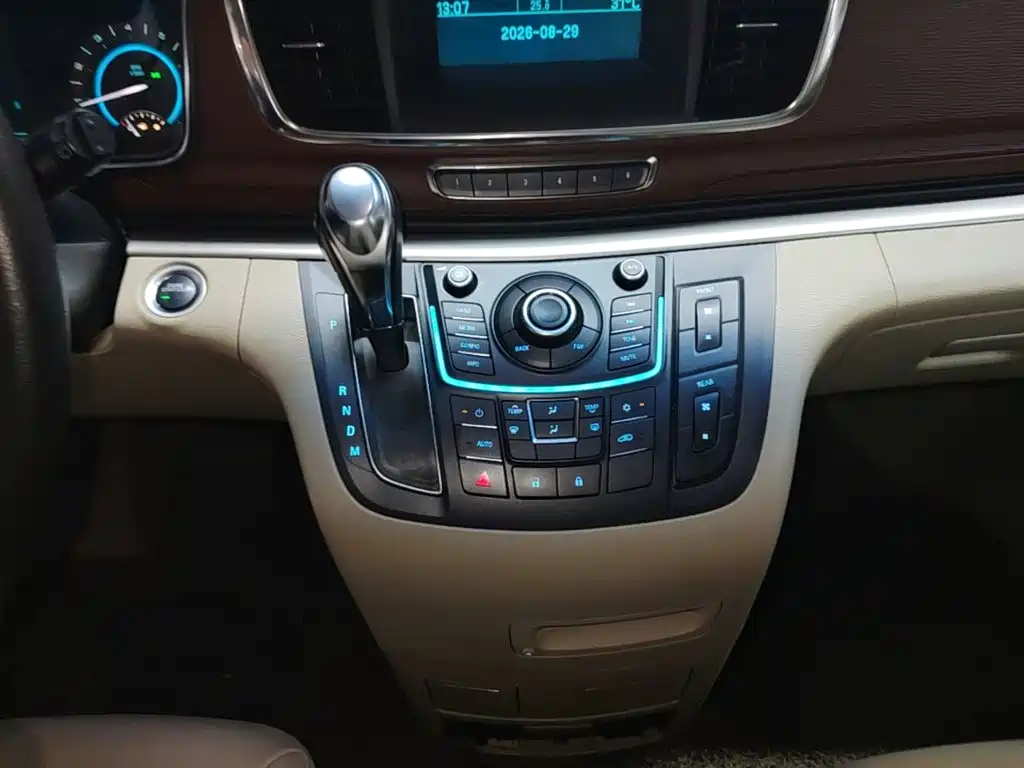 Buick GL8 — миниатюра 14