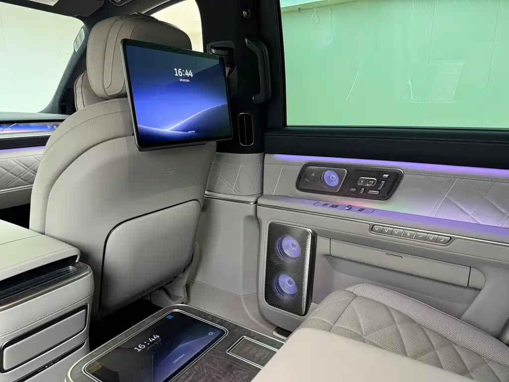 NIO 蔚来ES9 — миниатюра 25