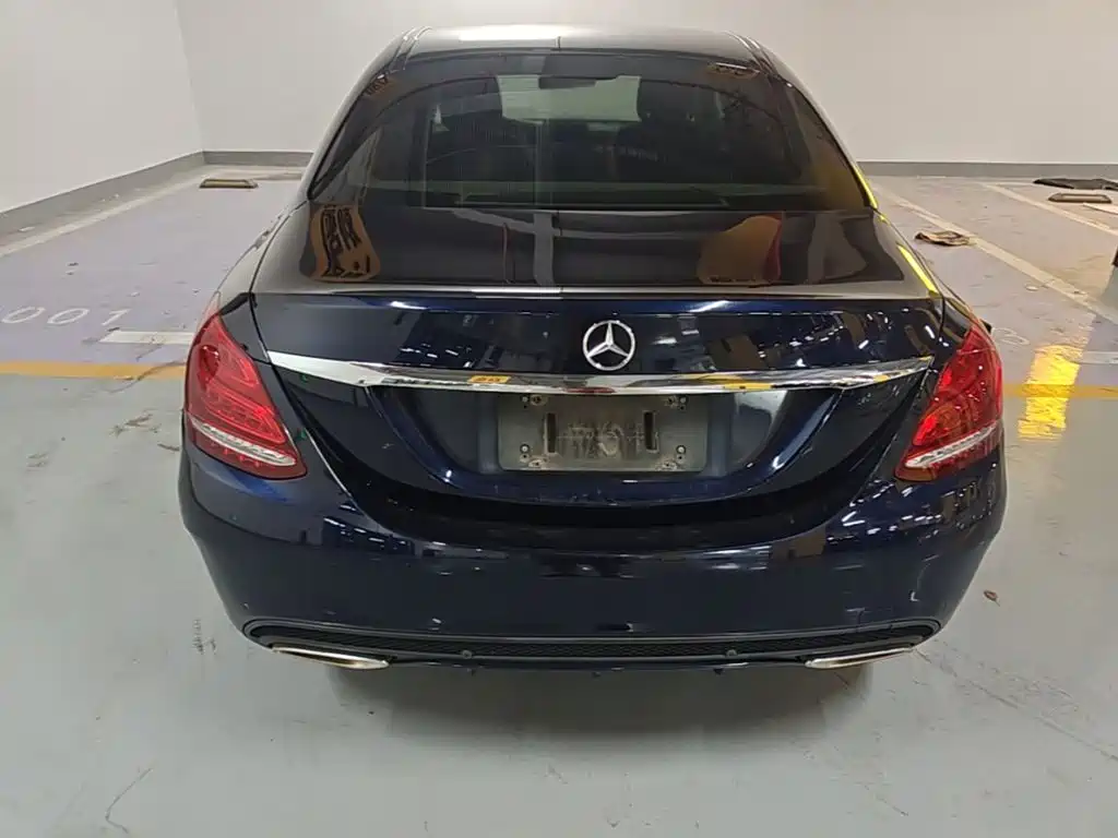 Mercedes-Benz C-Class — миниатюра 6