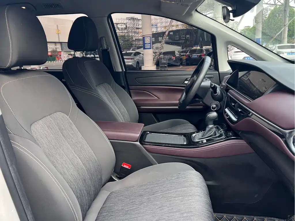 GAC Motor Trumpchi M6 — миниатюра 20
