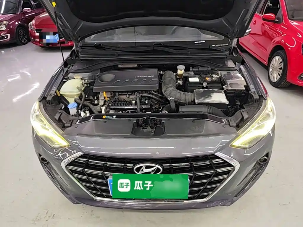 Hyundai Elantra — миниатюра 20
