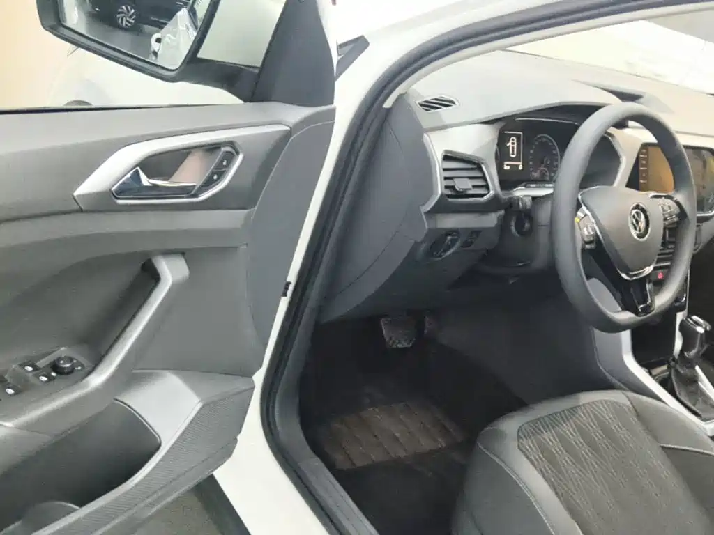 Volkswagen T-Cross — миниатюра 16