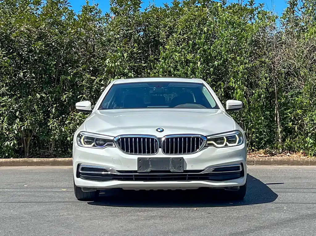 BMW  5 SERIES