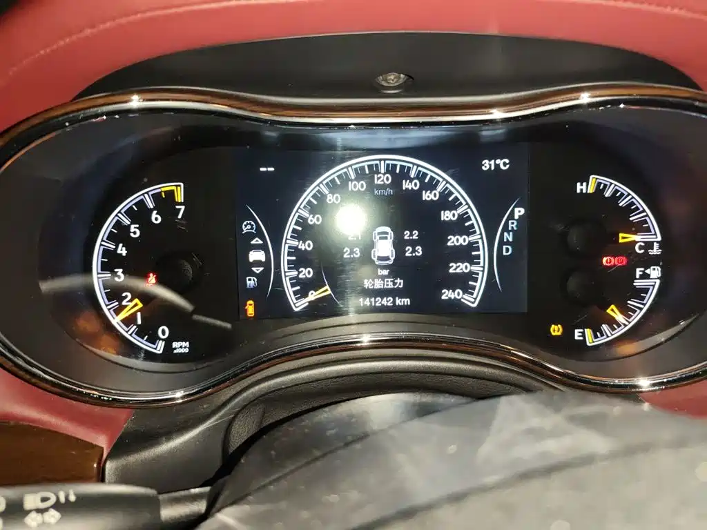 Jeep Grand Cherokee (Import) — миниатюра 7