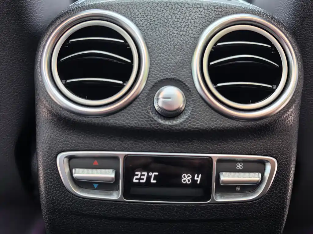 Mercedes-Benz GLC — миниатюра 14