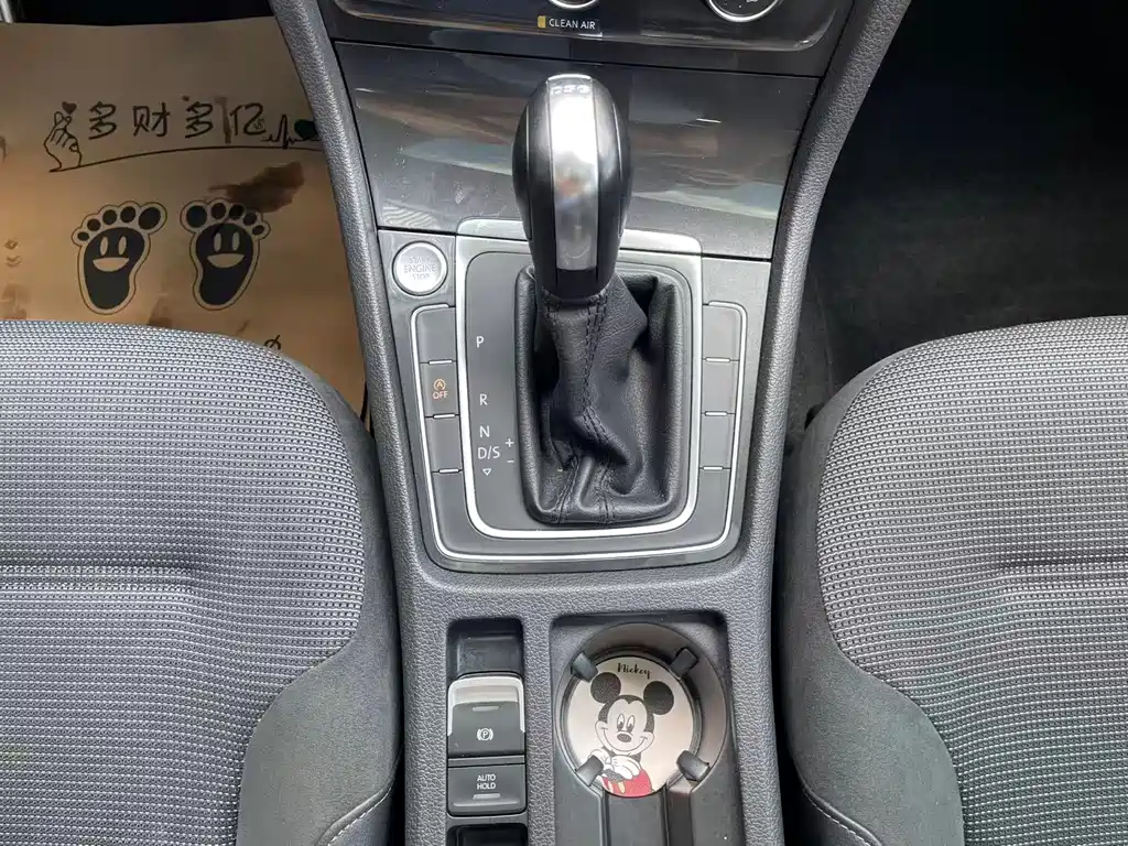 Volkswagen Golf — миниатюра 18