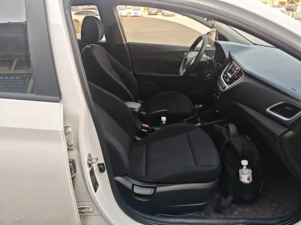 Hyundai Verna — миниатюра 25