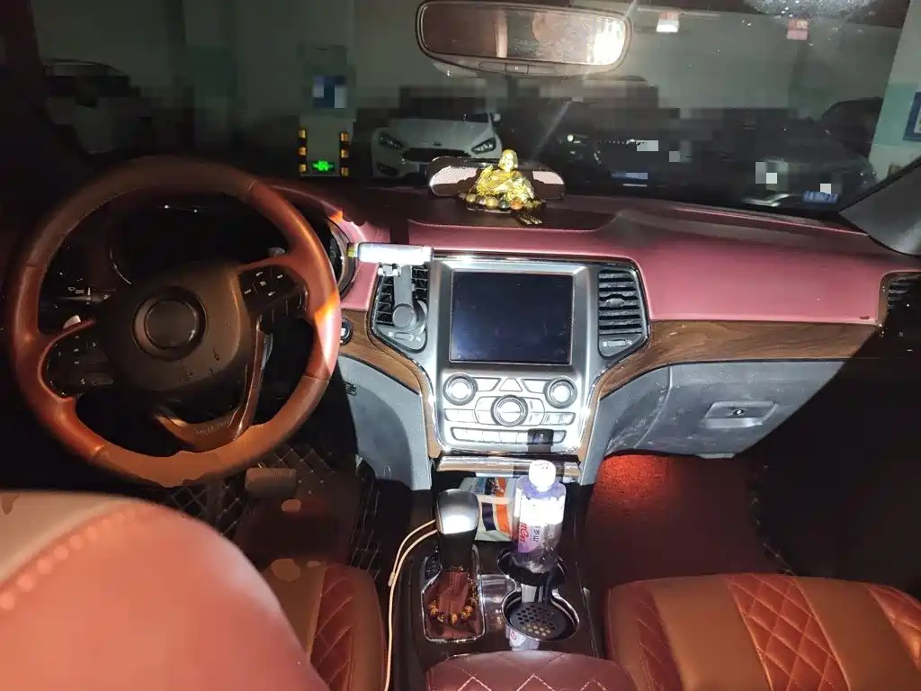 Jeep Grand Cherokee (Import) — миниатюра 5