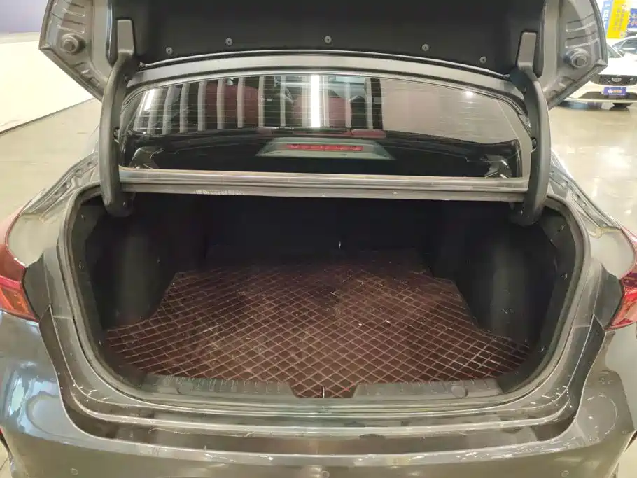 Changan Eado — миниатюра 4