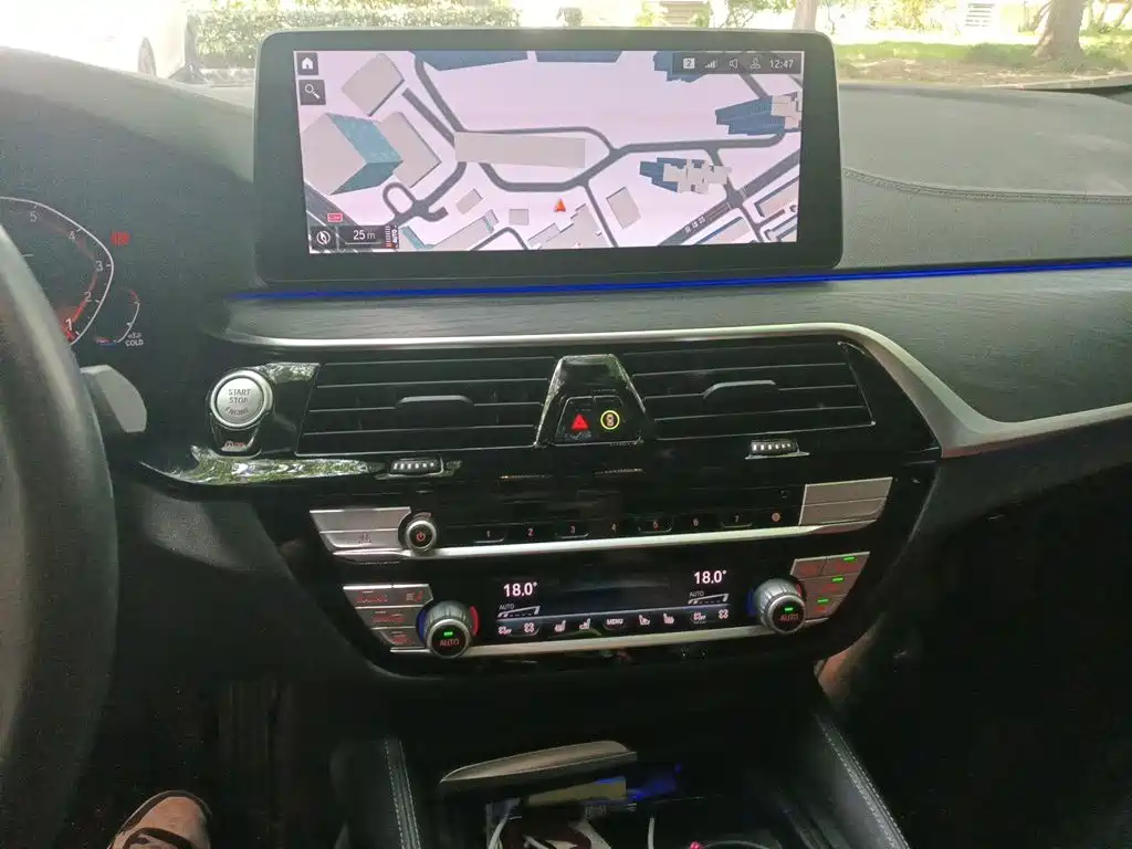 BMW 5 Series — миниатюра 6