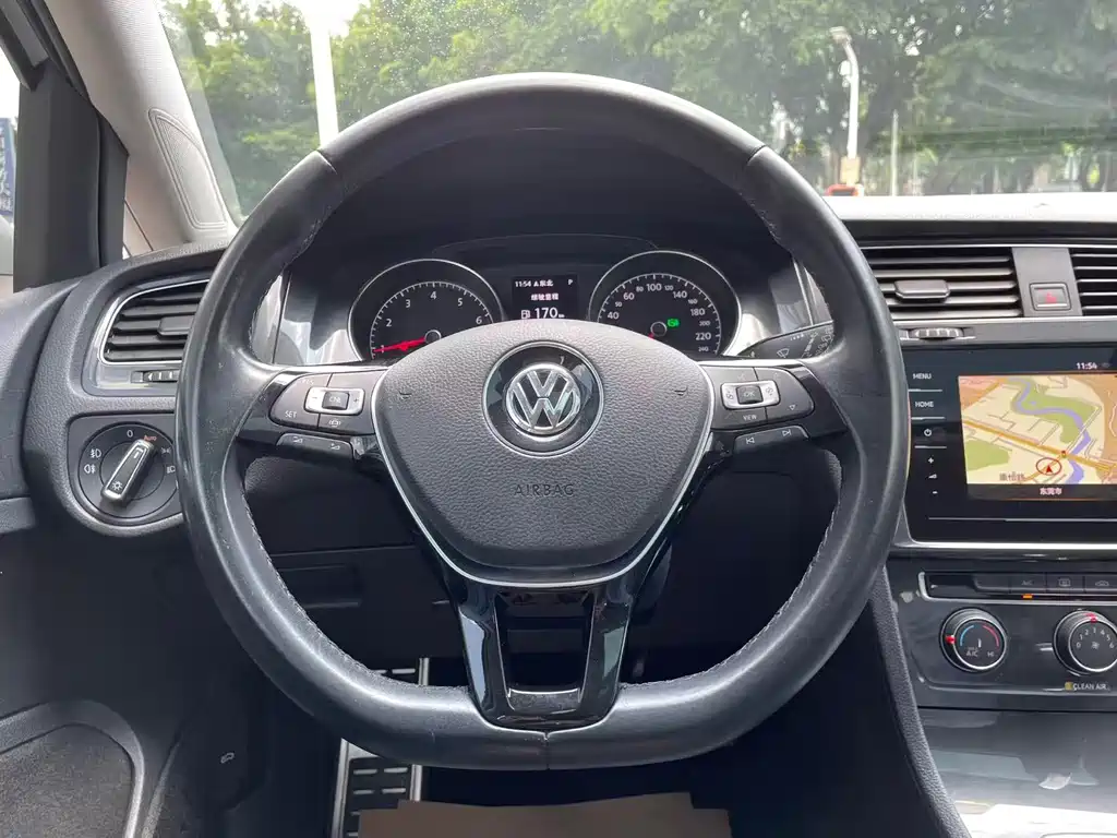Volkswagen Golf — миниатюра 16
