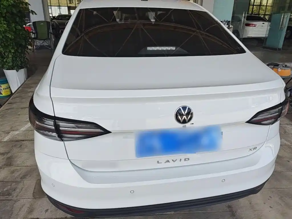 Volkswagen Lavida — миниатюра 6