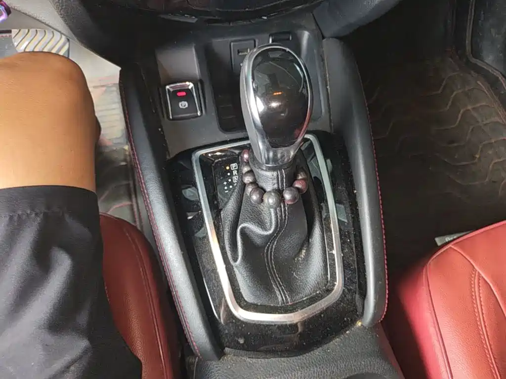 Nissan Qashqai — миниатюра 14