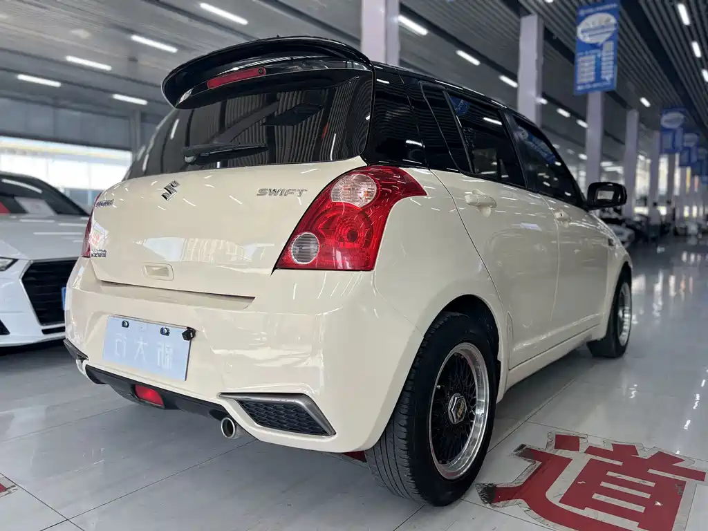 Suzuki Swift — миниатюра 7