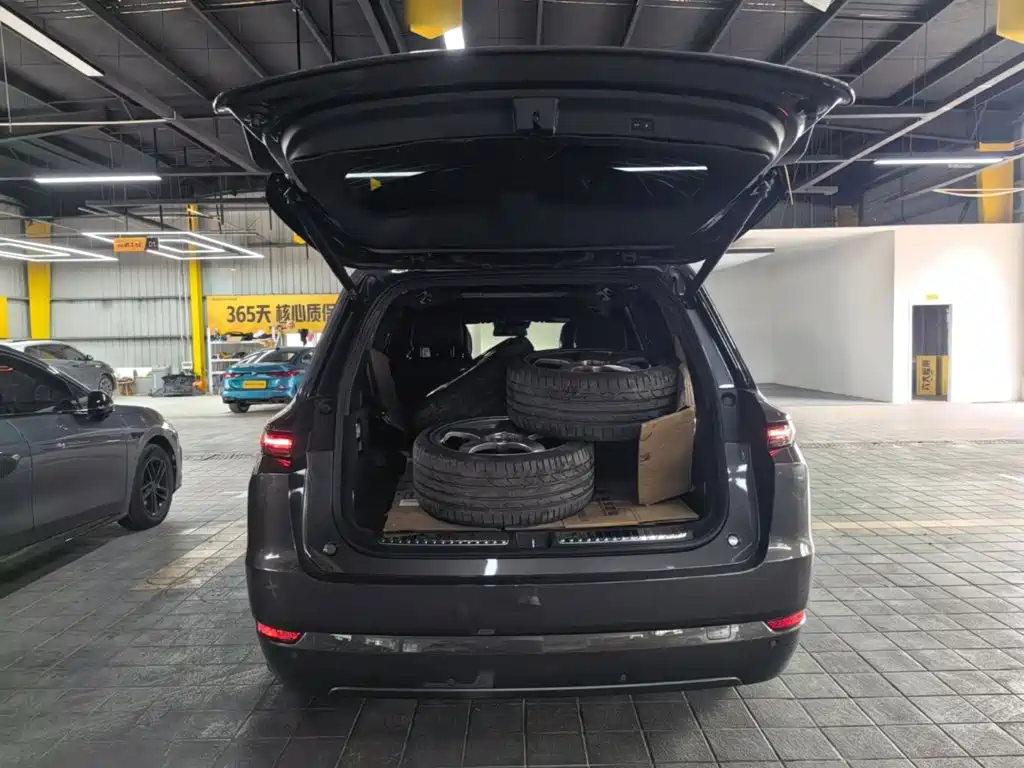 Li Auto Li L9 — миниатюра 19