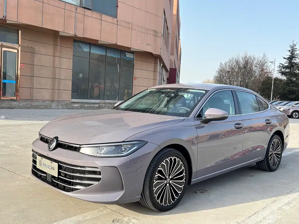 Volkswagen Passat 2024
