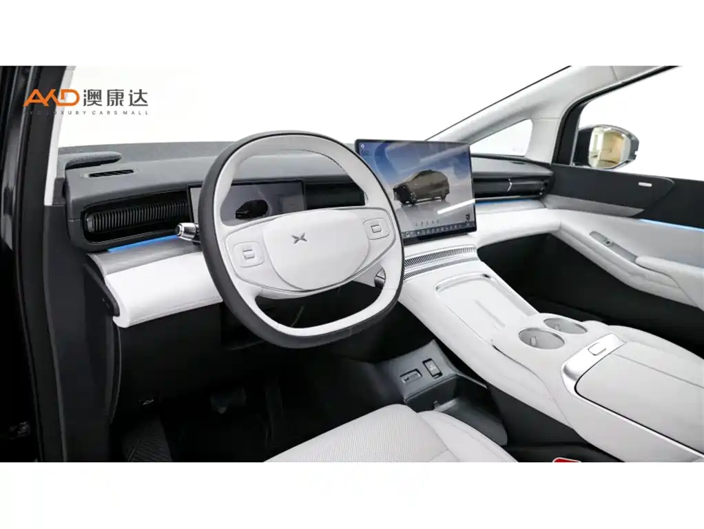 XPeng X9 — миниатюра 6
