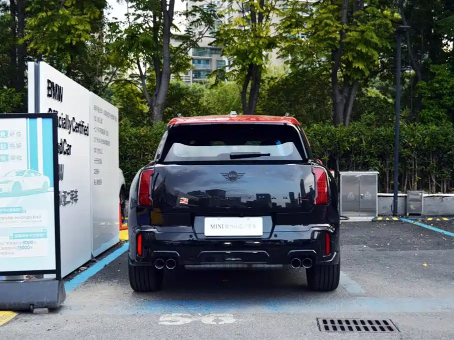 MINI JCW COUNTRYMAN