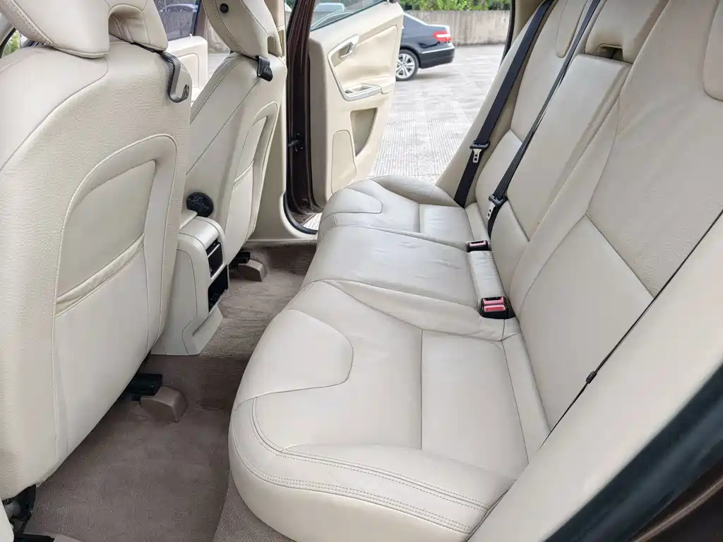 Volvo XC60 (Import) — миниатюра 13