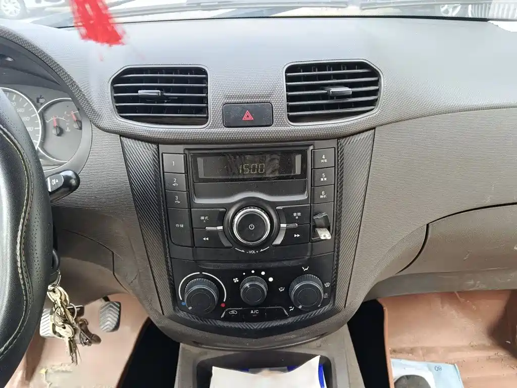 Wuling Hongguang — миниатюра 6