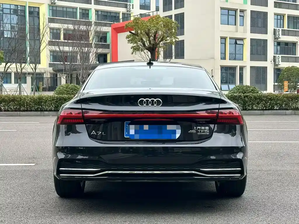 AUDI A7L