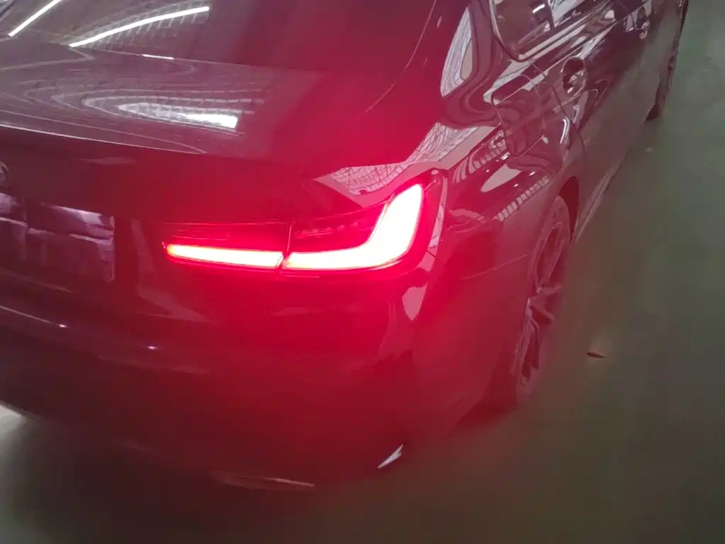 BMW 3 Series — миниатюра 8