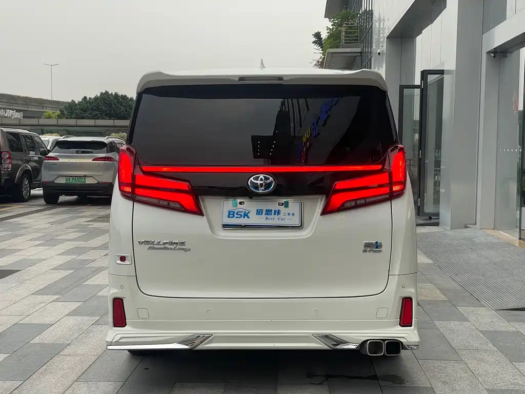 Toyota Vellfire — миниатюра 18