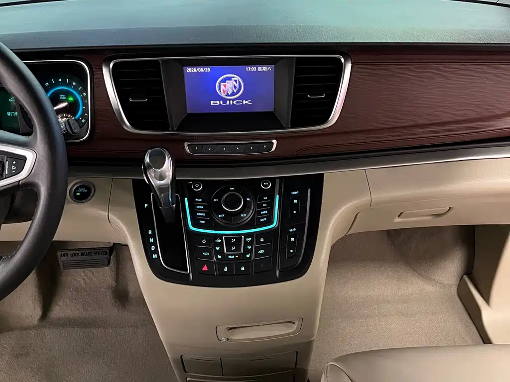 Buick GL8 — миниатюра 15