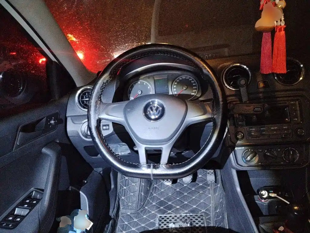 Volkswagen Jetta — миниатюра 12