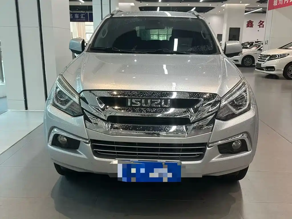 Isuzu MU-X — миниатюра 2