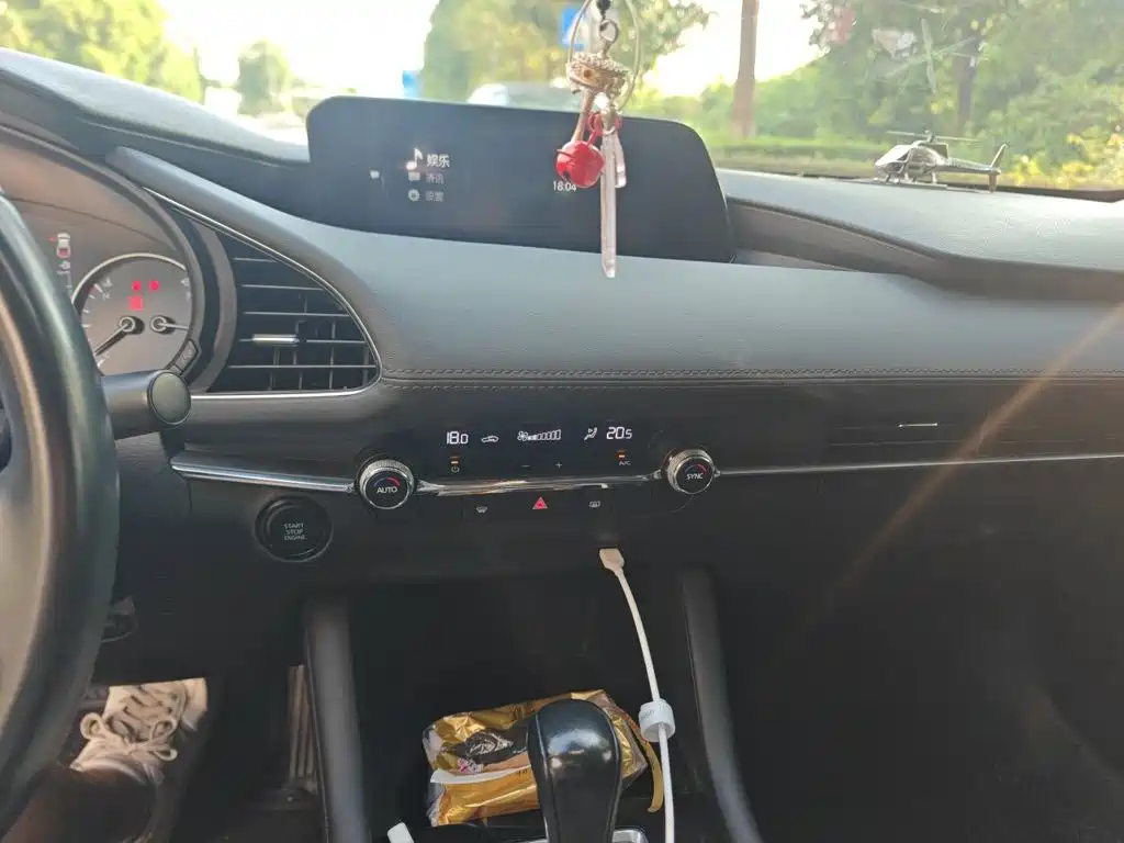 Mazda 3 Axela — миниатюра 14