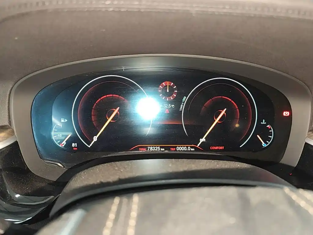 BMW 5 Series — миниатюра 12